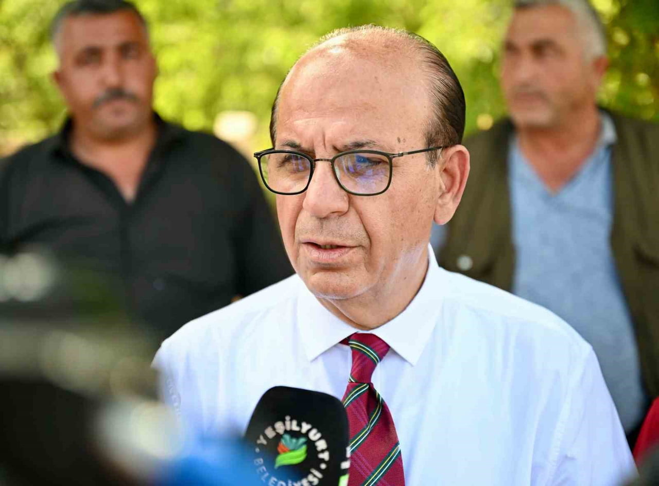 BAŞKAN GEÇİT, " YEŞİLYURT’UN HER KÖŞESİNİ  İHYA VE İMAR ETMEYE DEVAM EDİYORUZ"