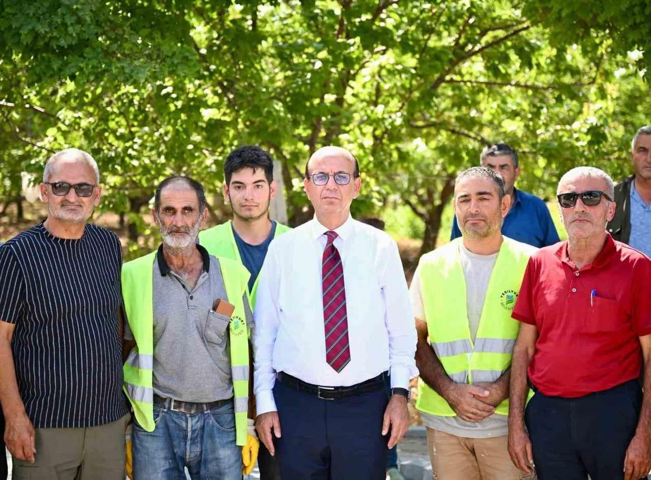 BAŞKAN GEÇİT, " YEŞİLYURT’UN HER KÖŞESİNİ  İHYA VE İMAR ETMEYE DEVAM EDİYORUZ"