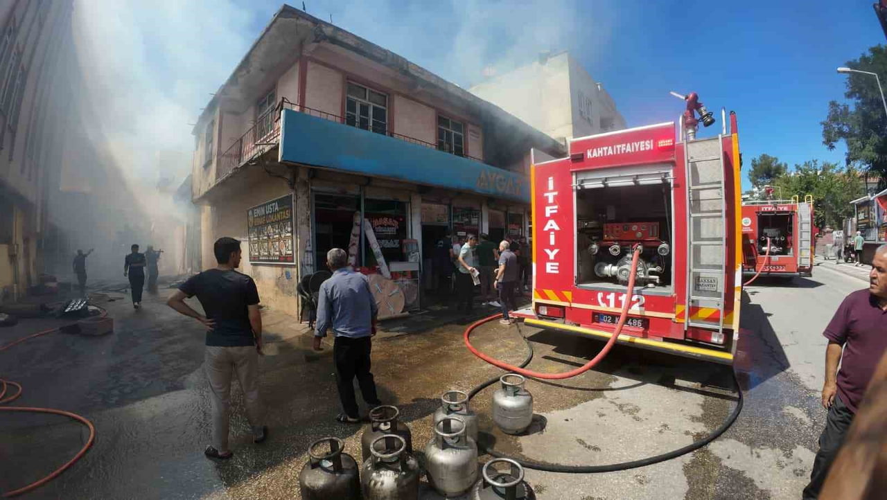 BAŞKAN HALLAÇ'TAN ADEVİYE BULVARI'NDAKİ YANGINLA İLGİLİ AÇIKLAMA