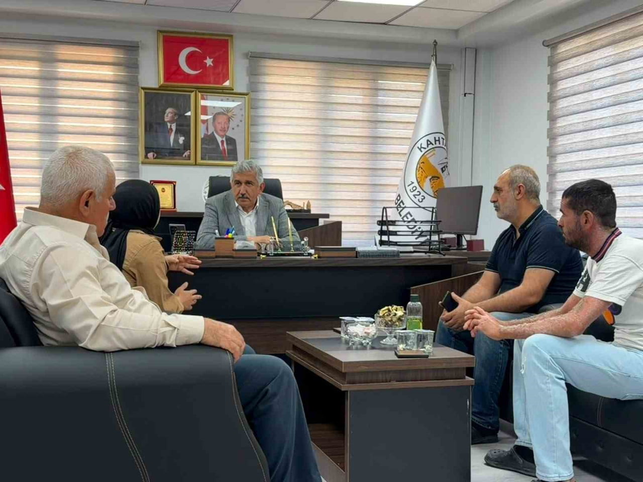 BAŞKAN HALLAÇ, HEMŞEHRİ BULUŞMALARINDA VATANDAŞLARLA BİR ARAYA GELİYOR