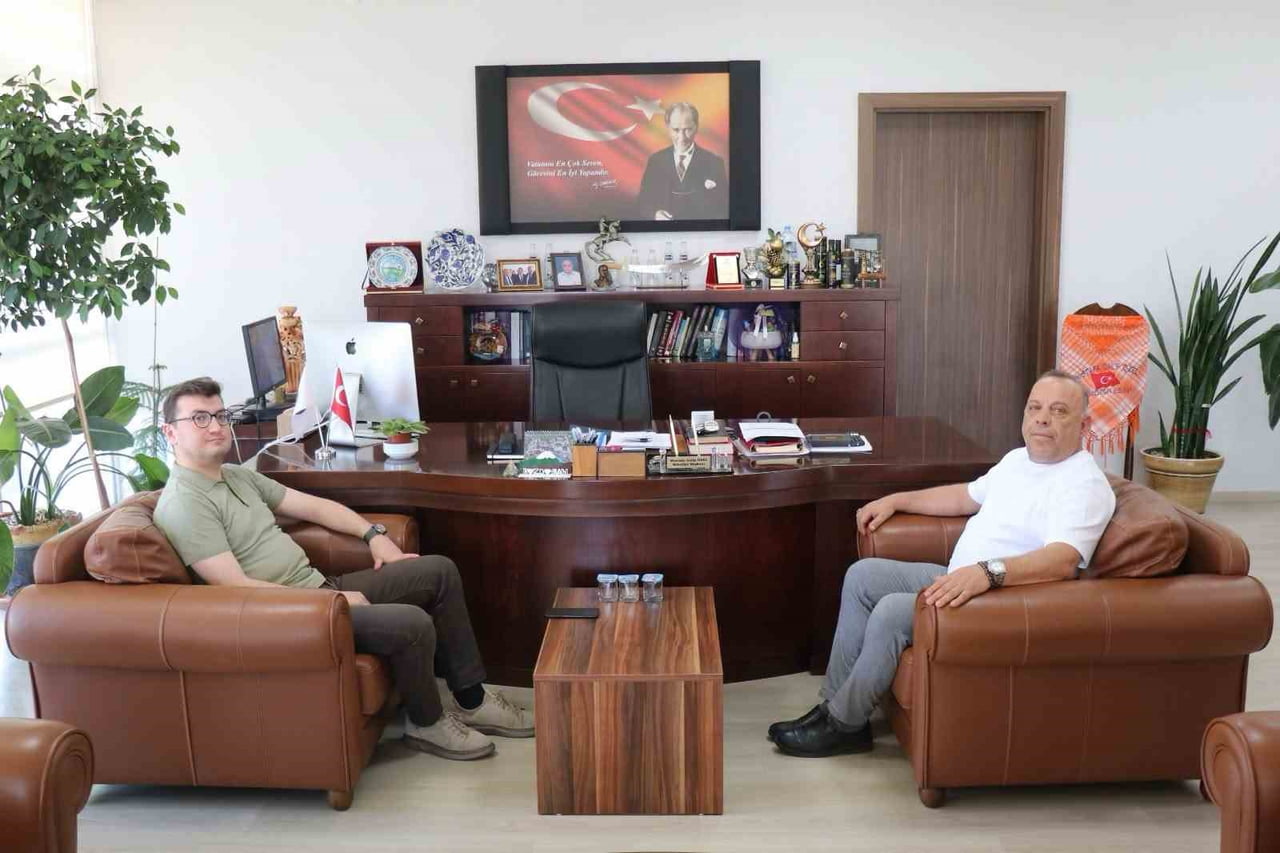 BAŞKAN ÖZEL, KAYMAKAM SÖZEN’İ AĞIRLADI