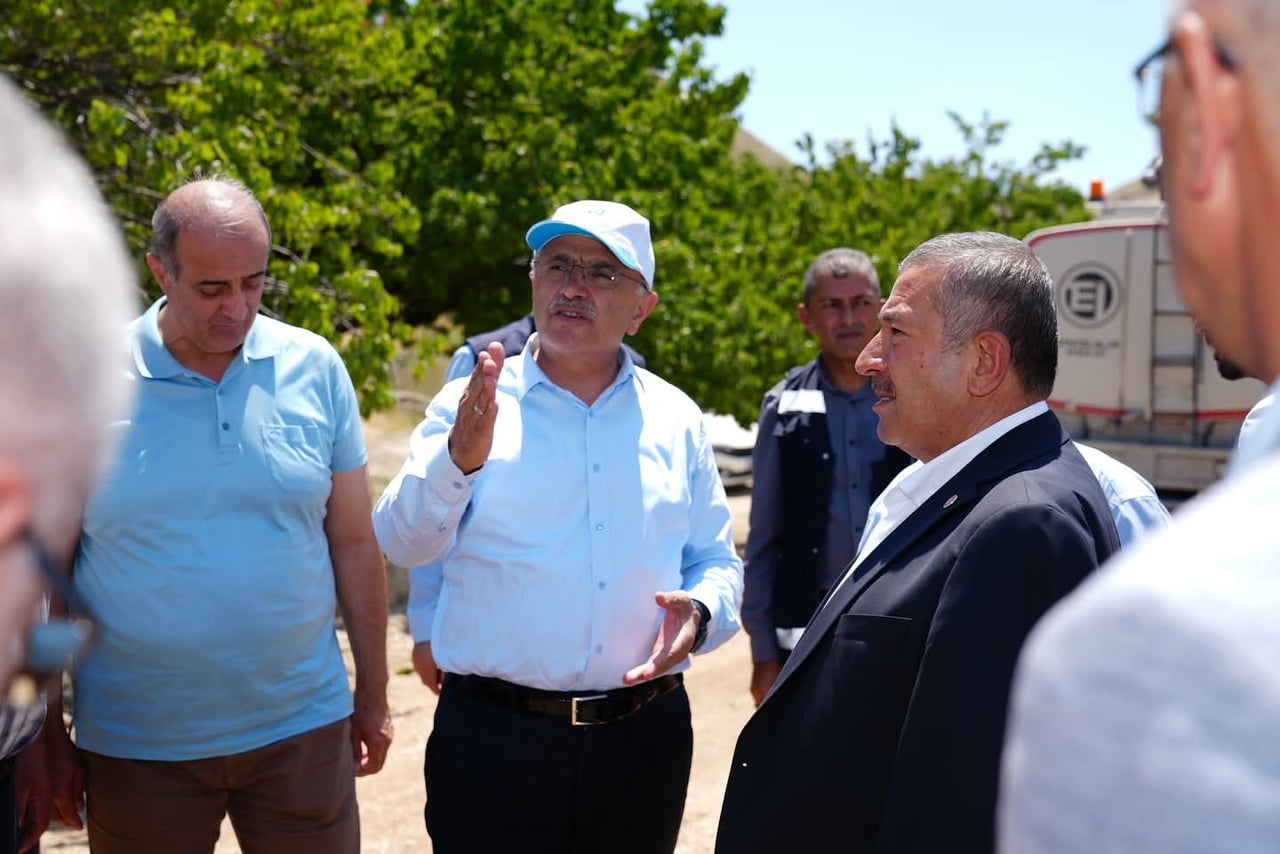 BAŞKAN SAMİ ER VE ALİCAN BOZKURT, DARENDE'DE YOL ÇALIŞMALARINI İNCELEDİ