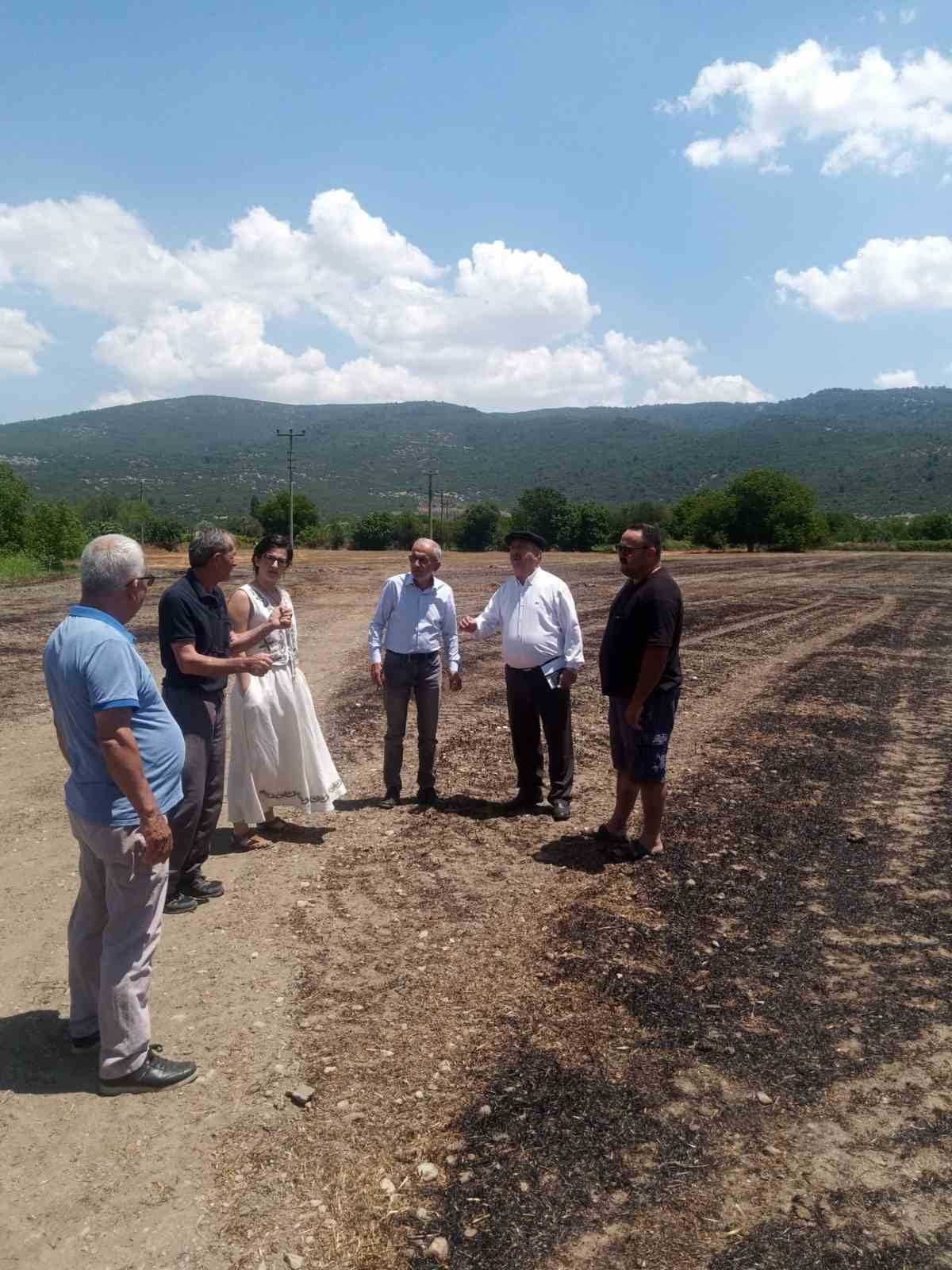 BAŞTUĞ YELİŞYURT’TA 14 TON SAMAN BALYASI YANAN ÜRETİCİYİ ZİYARET ETTİ