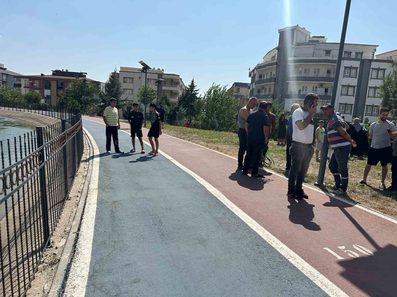 BATMAN’IN ÇAMLITEPE MAHALLESİ DOĞA SİTESİ ARKASINDA SELFİE ÇEKMEYE ÇALIŞAN 13 YAŞINDAKİ KIZ...