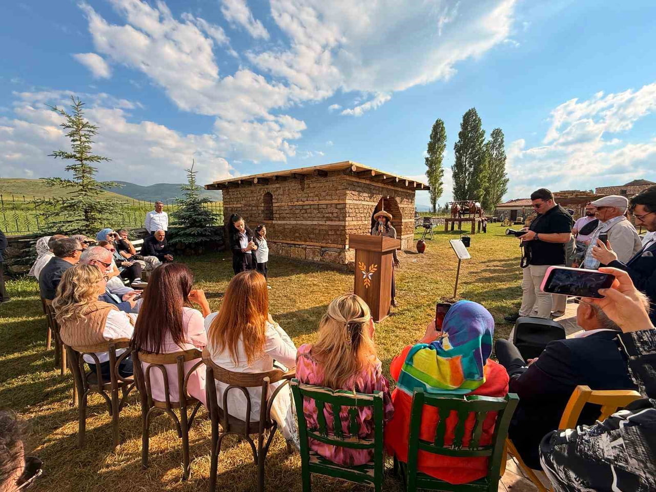 BAYBURT'TAKİ KENAN YAVUZ ETNOGRAFYA MÜZESİ İLE İYİLİK İÇİN SANAT DERNEĞİ İŞ BİRLİĞİNDE HAZIRLANAN...