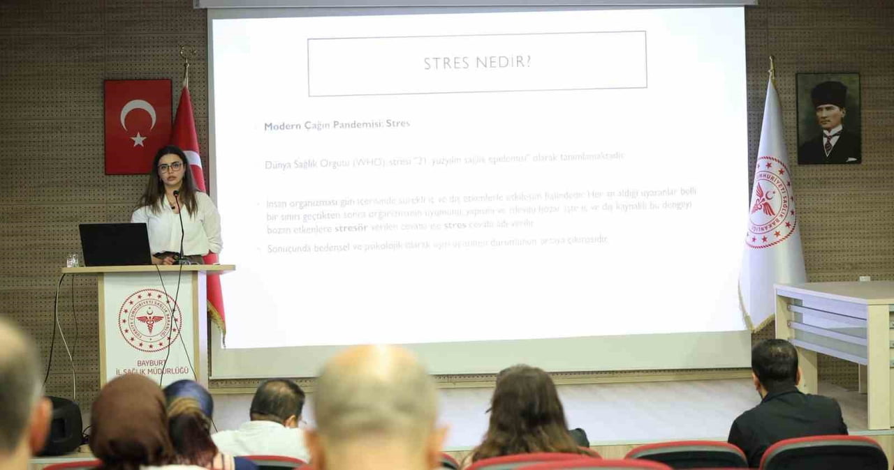 BAYBURT İL SAĞLIK MÜDÜRLÜĞÜNDEN PERSONELE STRES YÖNETİMİ EĞİTİMİ