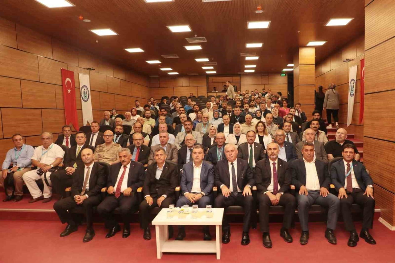 BAYBURT’UN KALKINMA VİZYONU ÇALIŞTAYDA ELE ALINDI