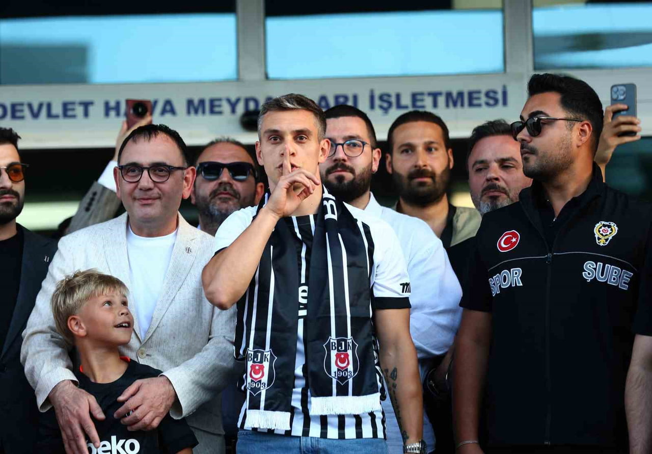 BEŞİKTAŞ’IN PRENSİP ANLAŞMASINA VARDIĞI BELÇİKALI YILDIZ FUTBOLCU LEANDRO TROSSARD, SAĞLIK...