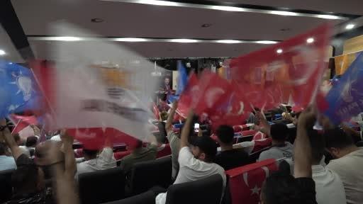 Beykoz'da Bağımsız meclis üyesi Esengül Yılmaz Gül AK Parti'ye katıldı