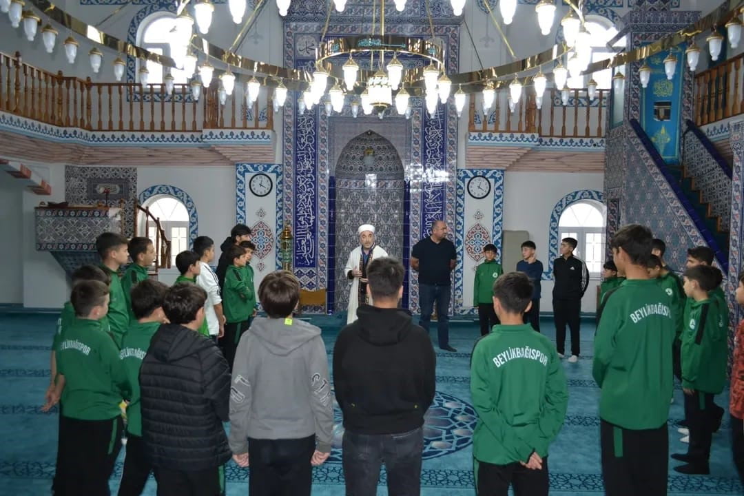 BEYLİKBAĞI SPOR KULÜBÜ, DİYANET İŞLERİ BAŞKANLIĞI İŞ BİRLİĞİYLE ÇOCUKLARA YÖNELİK HEM SPOR...