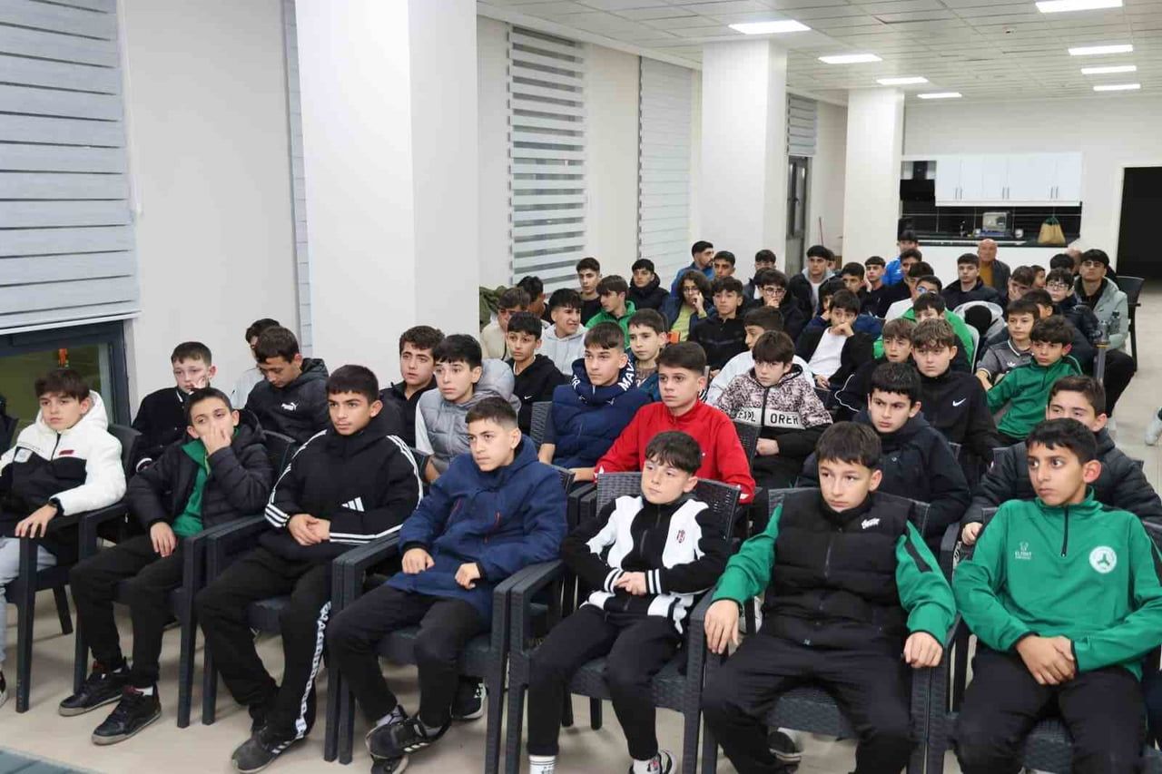 BEYLİKBAĞI SPOR KULÜBÜ, DİYANET İŞLERİ BAŞKANLIĞI İŞ BİRLİĞİYLE ÇOCUKLARA YÖNELİK HEM SPOR...