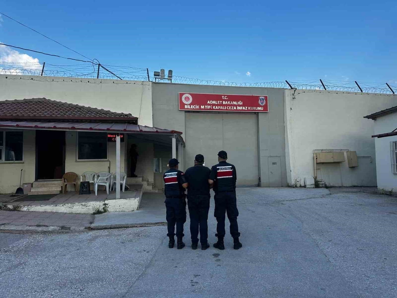 BİLECİK'TE 'KASTEN ÖLDÜRME' SUÇUNDAN ARANAN ŞAHIS YAKALANDI