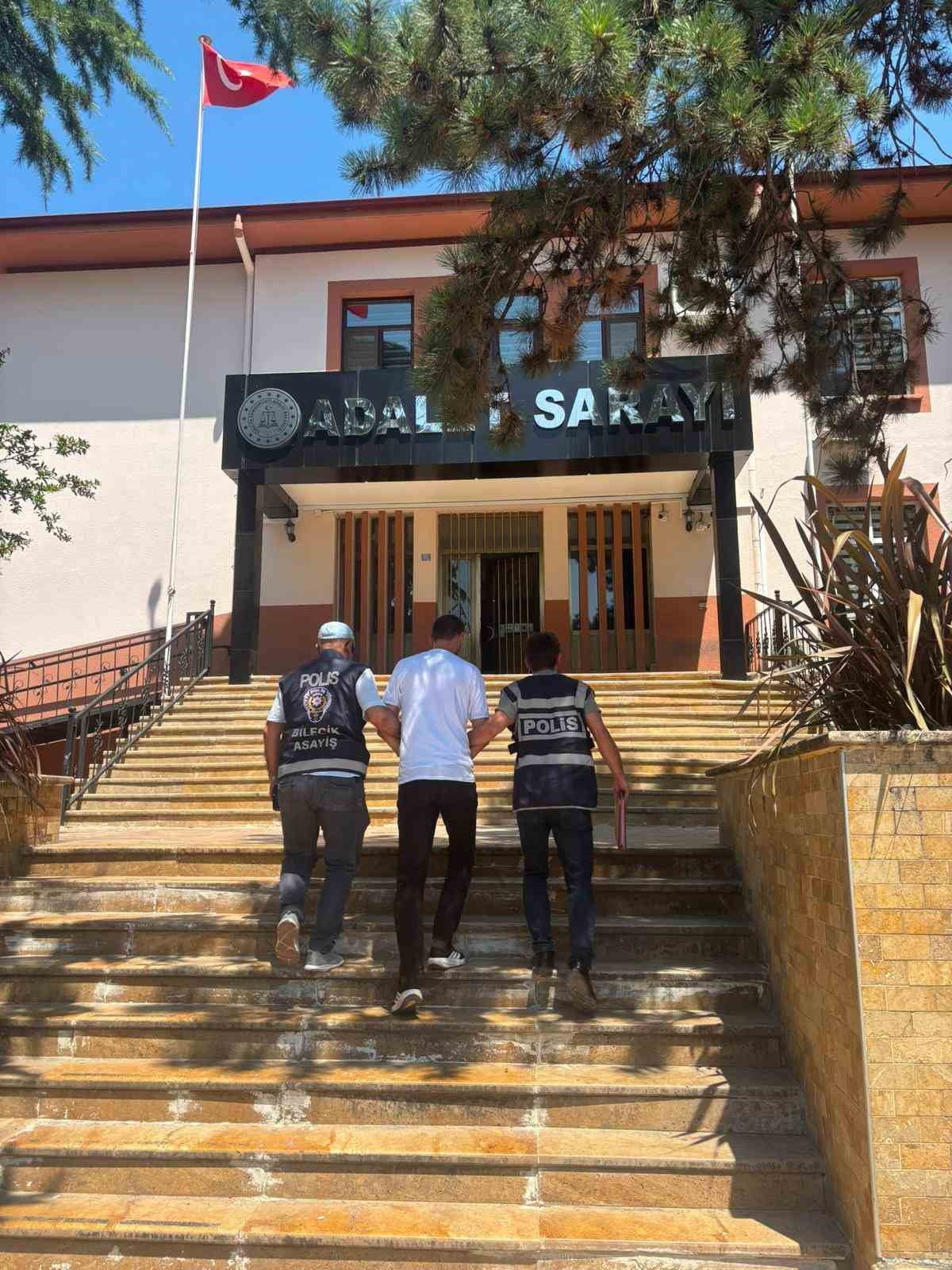 BİLECİK'TE AYAKKABI VE BİSİKLET HIRSIZI YAKALANARAK, TUTUKLANDI