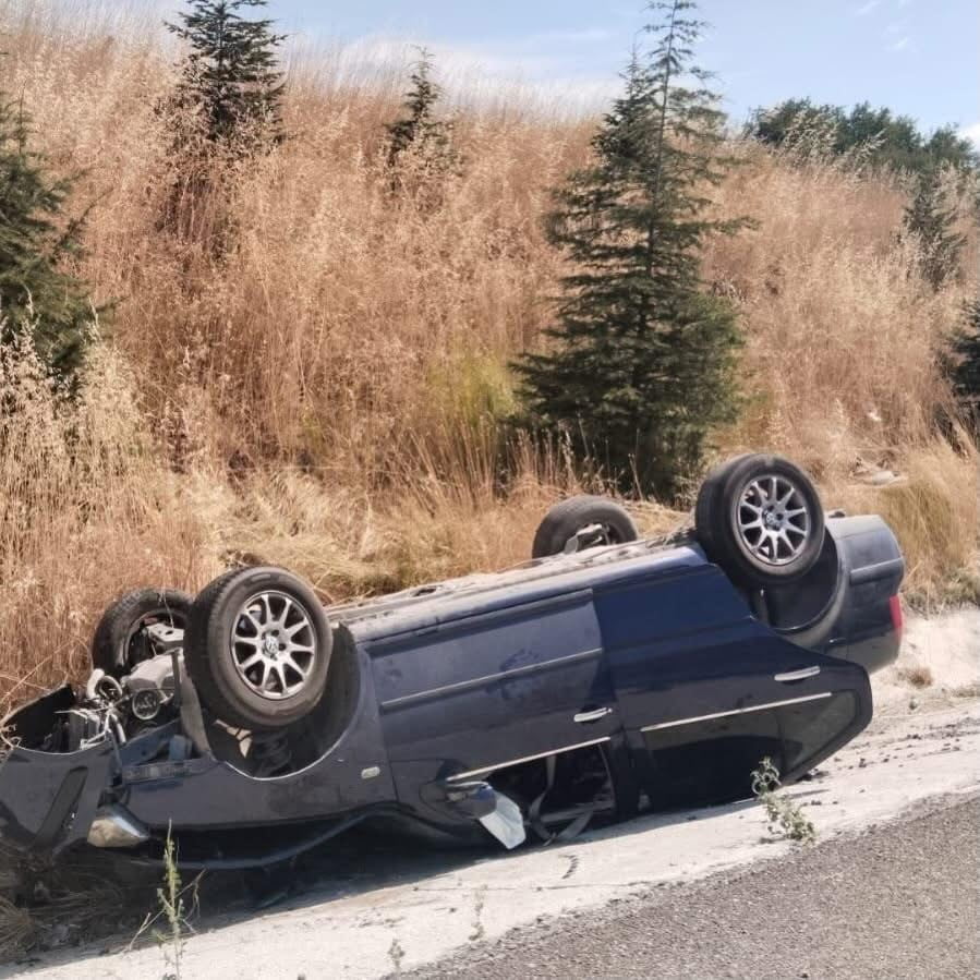 BİLECİK'TE KONTROLDEN ÇIKAN OTOMOBİLİN SU KANALINA DEVRİLMESİ SONUCU 1 KİŞİ YARALANDI.