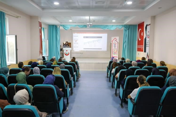 BİLECİK'TE KORUYUCU AİLE BİLGİLENDİRME TOPLANTISI GERÇEKLEŞTİRİLDİ