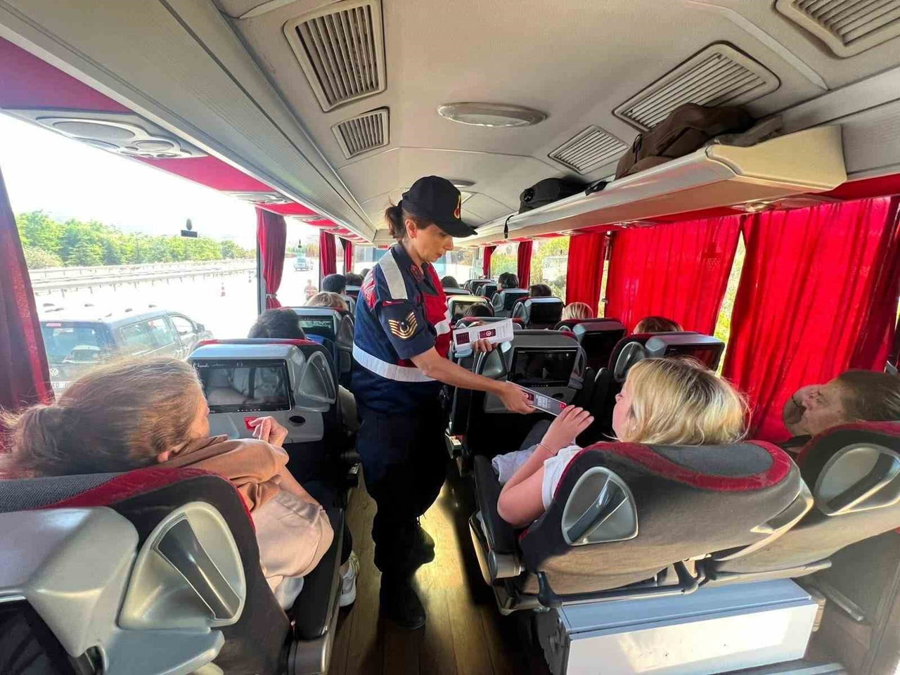 BİLECİK'TE SIKI DENETİM, 3 BİN 305 ŞAHIS SORGULANDI, 648 ARAÇ KONTROL EDİLDİ