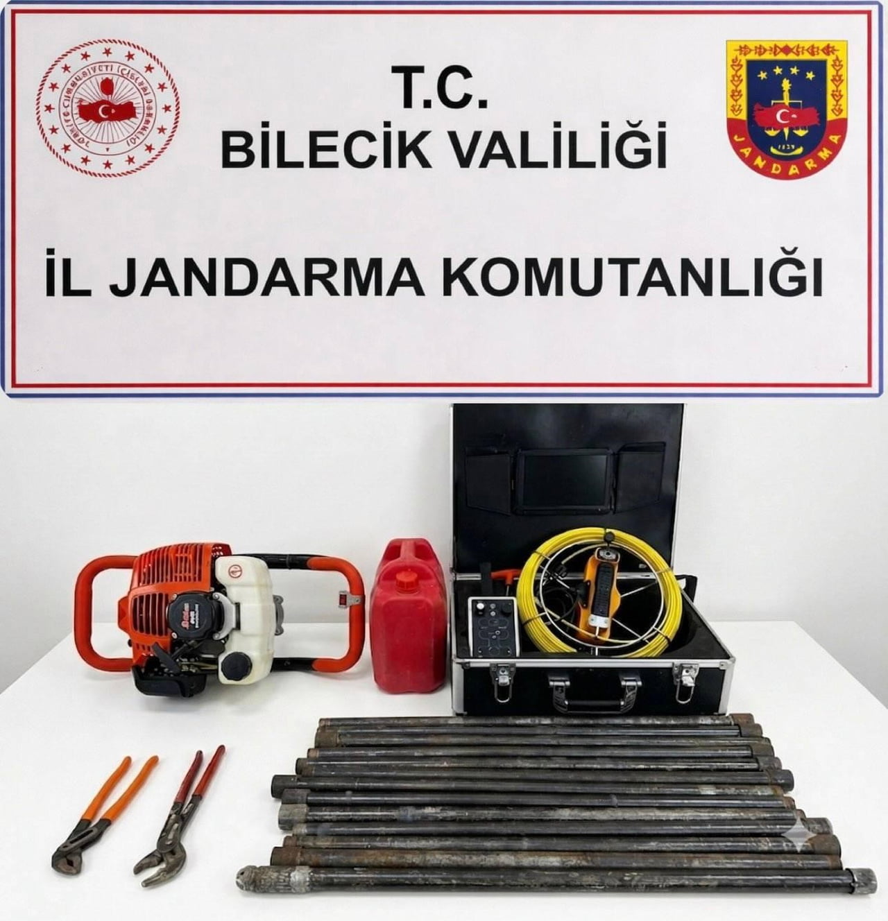 BİLECİK'TE TARİHİ ESER ARAYAN 3 ŞAHIS SUÇÜSTÜ YAKALANDI