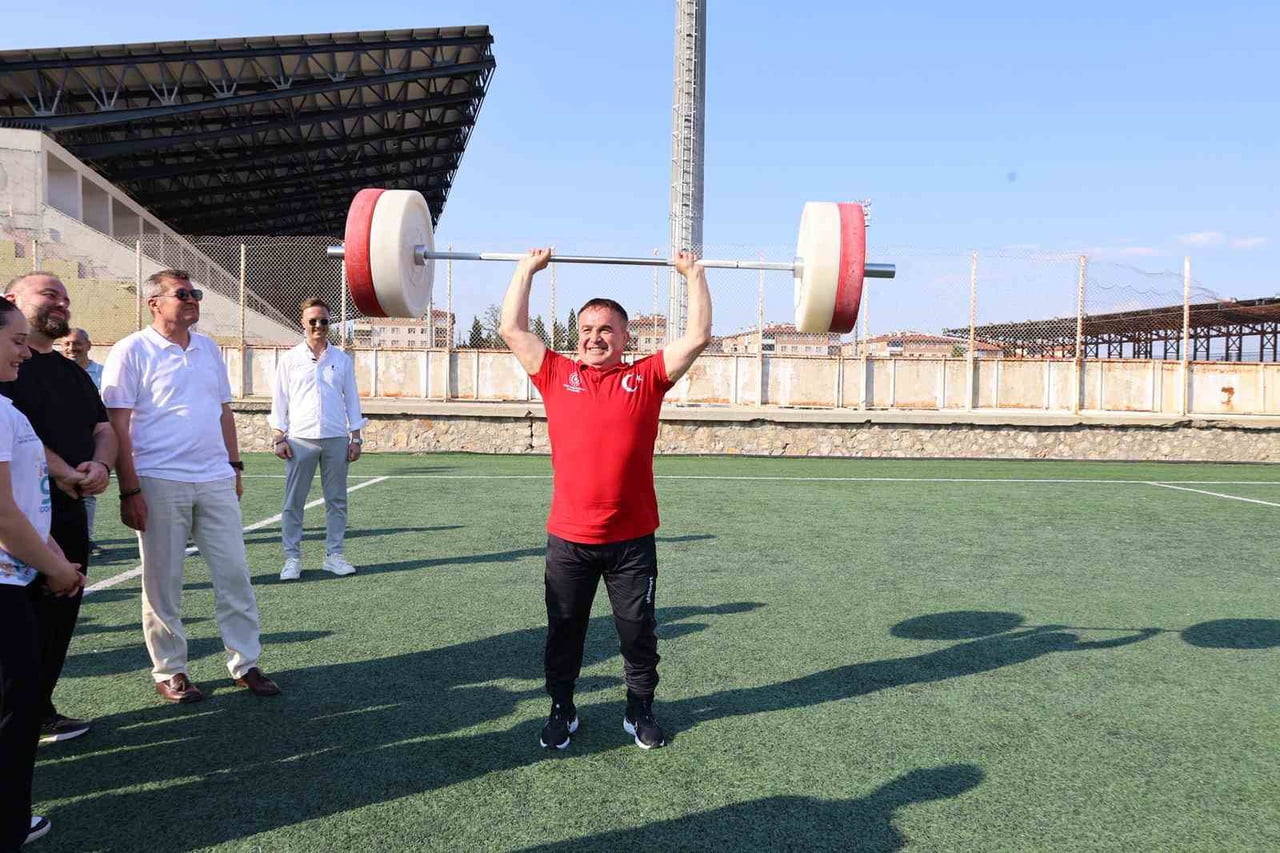 BİLECİK’TE GSB YAZ SPOR OKULLARI COŞKUYLA AÇILDI