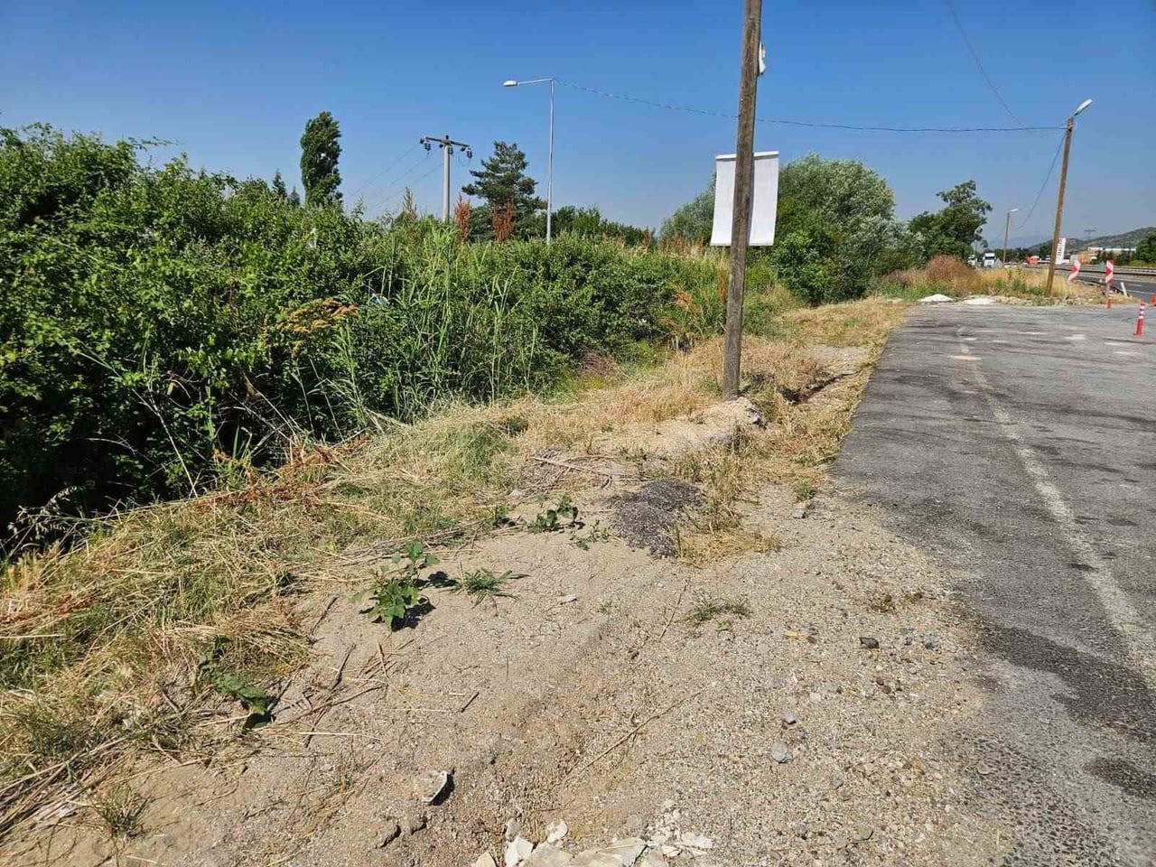BİLECİK’TE JANDARMA POŞET POŞET ÇÖP TOPLADI