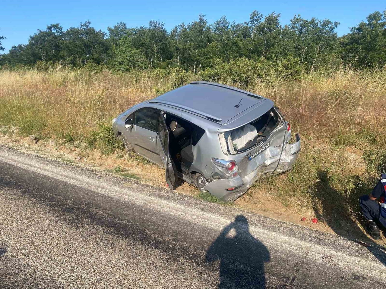 BİLECİK’TE KAMYONETLE OTOMOBİL ÇARPIŞTI: 3 YARALI