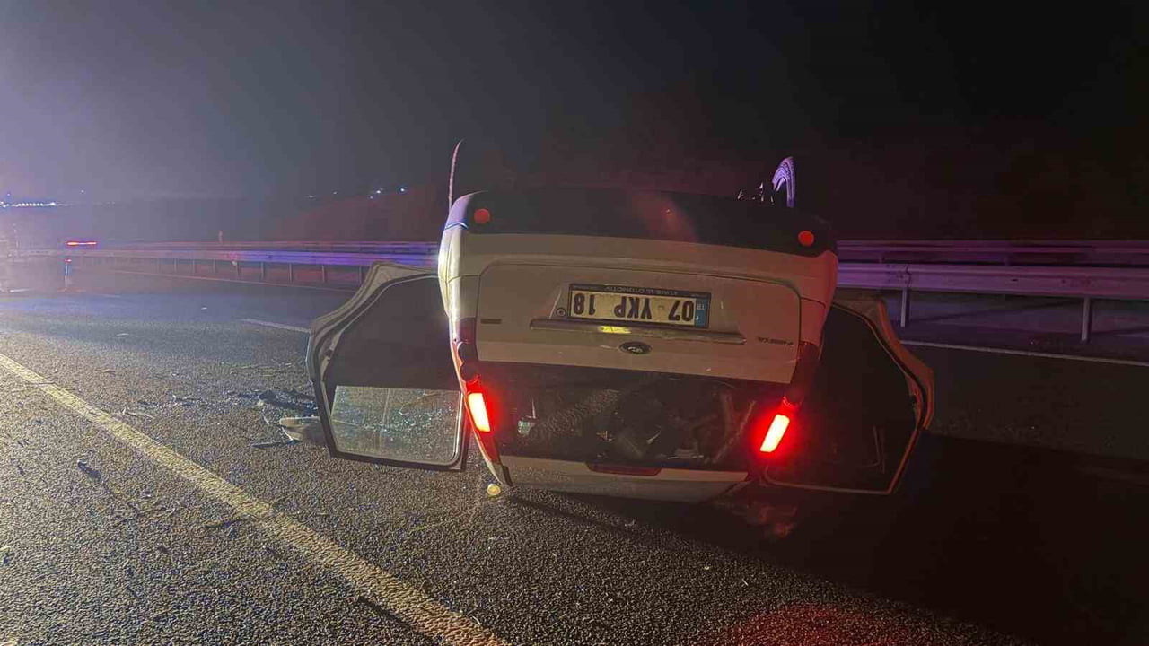 BİLECİK’TE TAKLA ATAN OTOMOBİLİN SÜRÜCÜSÜNÜN ALKOLLÜ OLDUĞU HASTANEDE ORTAYA ÇIKTI