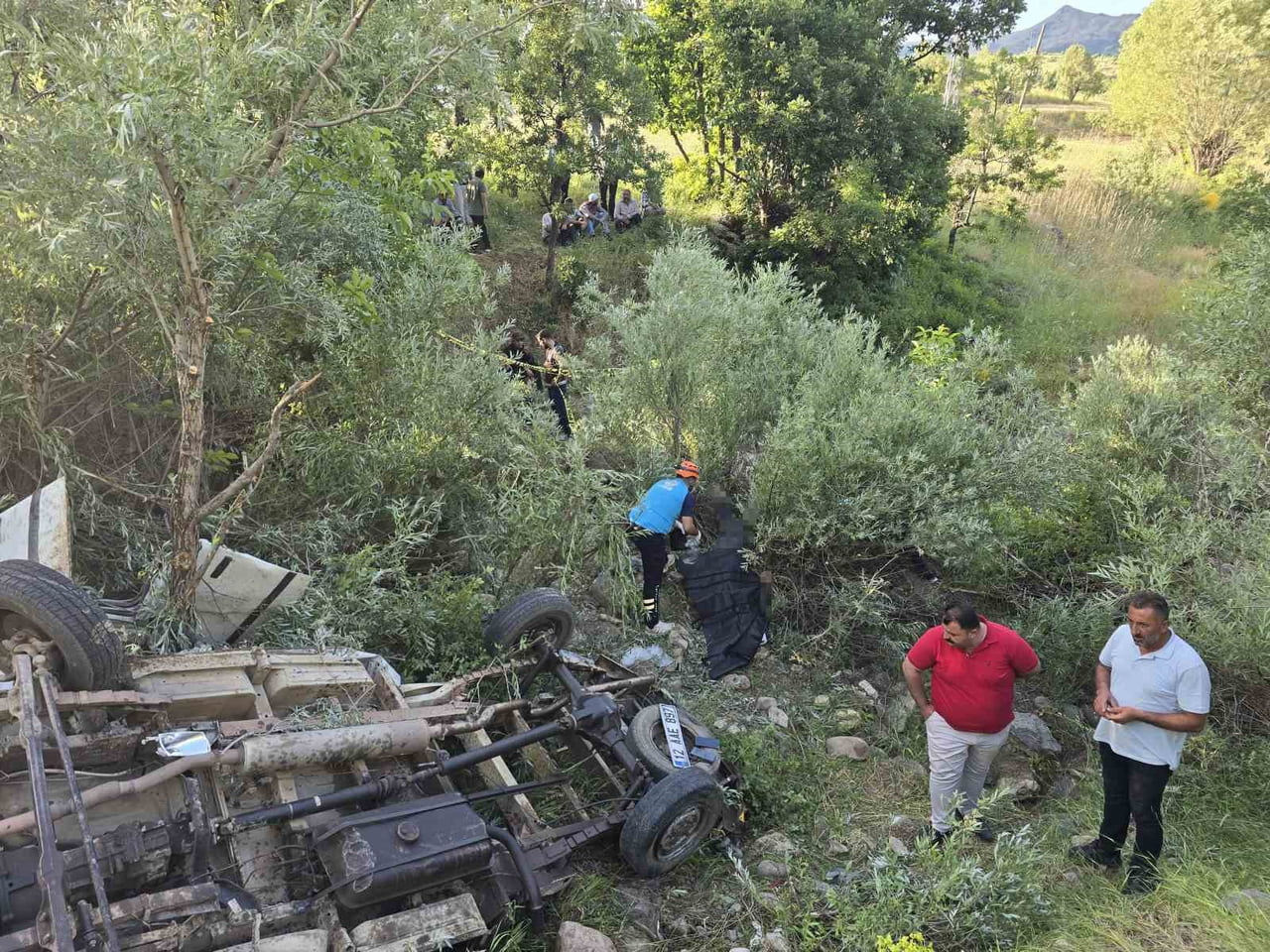 BİNGÖL’DE PİKABIN  UÇURUMA YUVARLANMASI SONUCU MEYDANA GELEN TRAFİK KAZASINDA 3 KİŞİ HAYATINI...