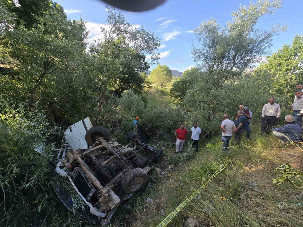 BİNGÖL’DE PİKABIN  UÇURUMA YUVARLANMASI SONUCU MEYDANA GELEN TRAFİK KAZASINDA 3 KİŞİ HAYATINI...