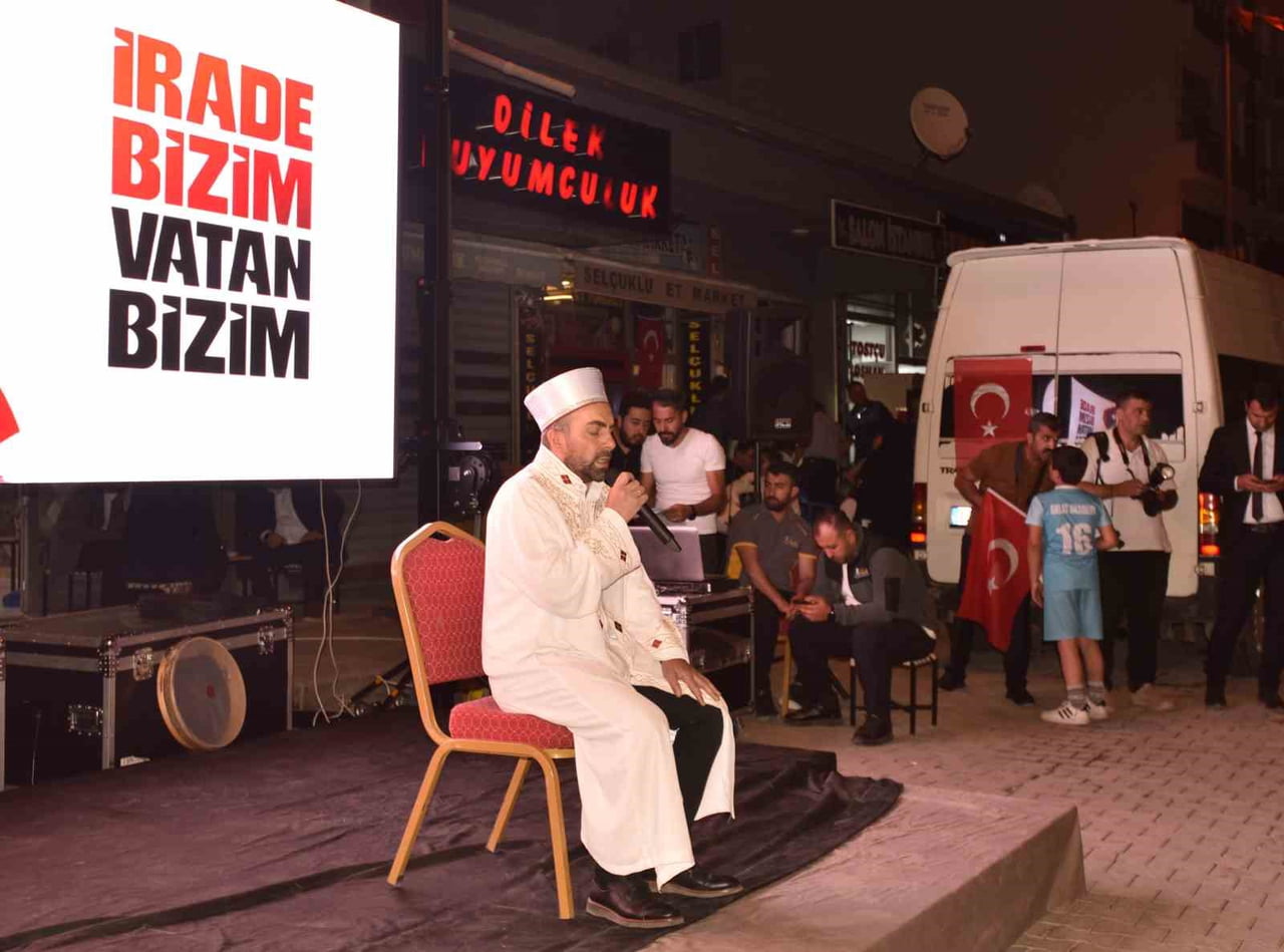 BİTLİS’İN AHLAT İLÇESİNDE 15 TEMMUZ DEMOKRASİ VE MİLLİ BİRLİK GÜNÜ KUTLANDI.