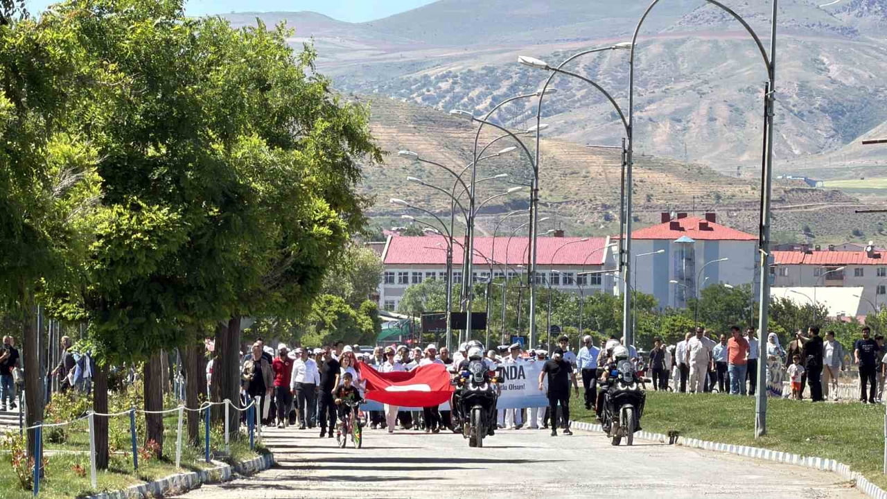 BİTLİS’İN TATVAN İLÇESİNDE 1 TEMMUZ DENİZCİLİK VE KABOTAJ BAYRAMI’NIN 100’ÜNCÜ YILI DÜZENLENEN...