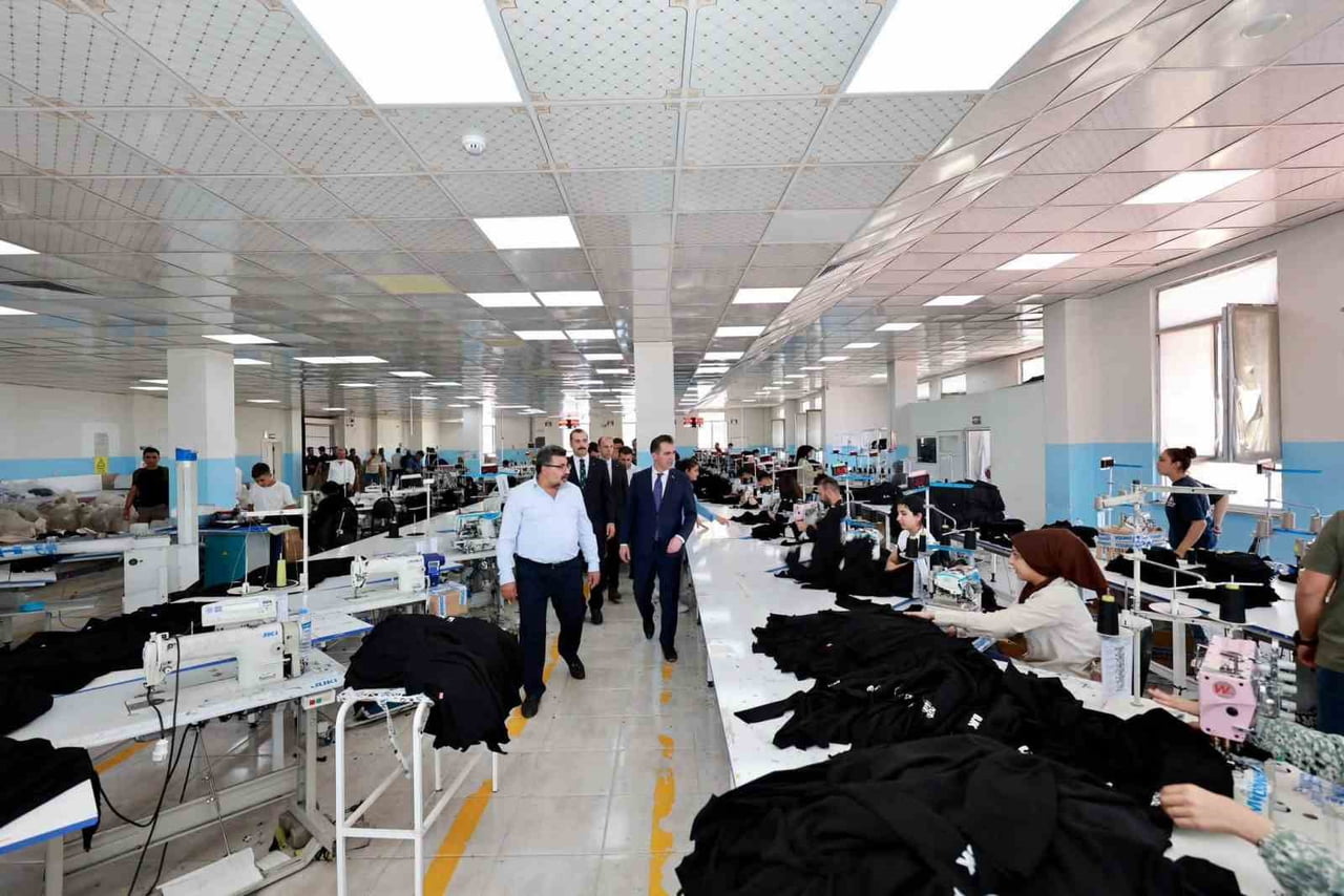 BİTLİS VALİSİ KARAKAYA GÜROYMAK'TA İNCELEMELERDE BULUNDU