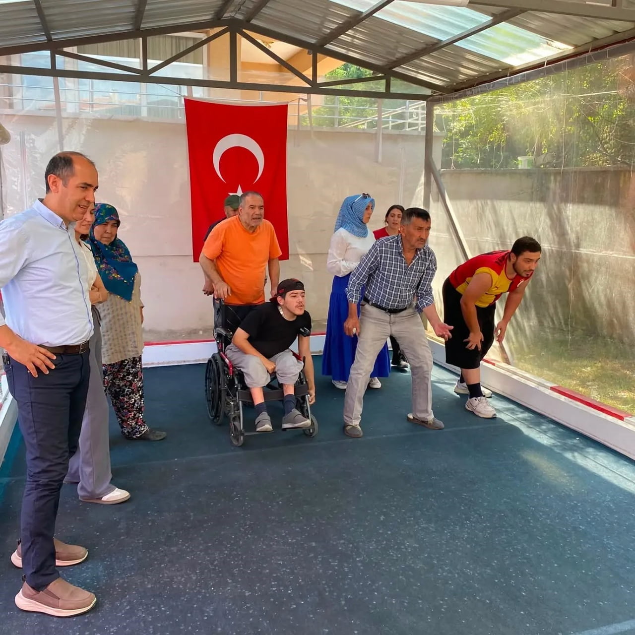 BOCCE SAHASINDA KUŞAKLAR BULUŞTU