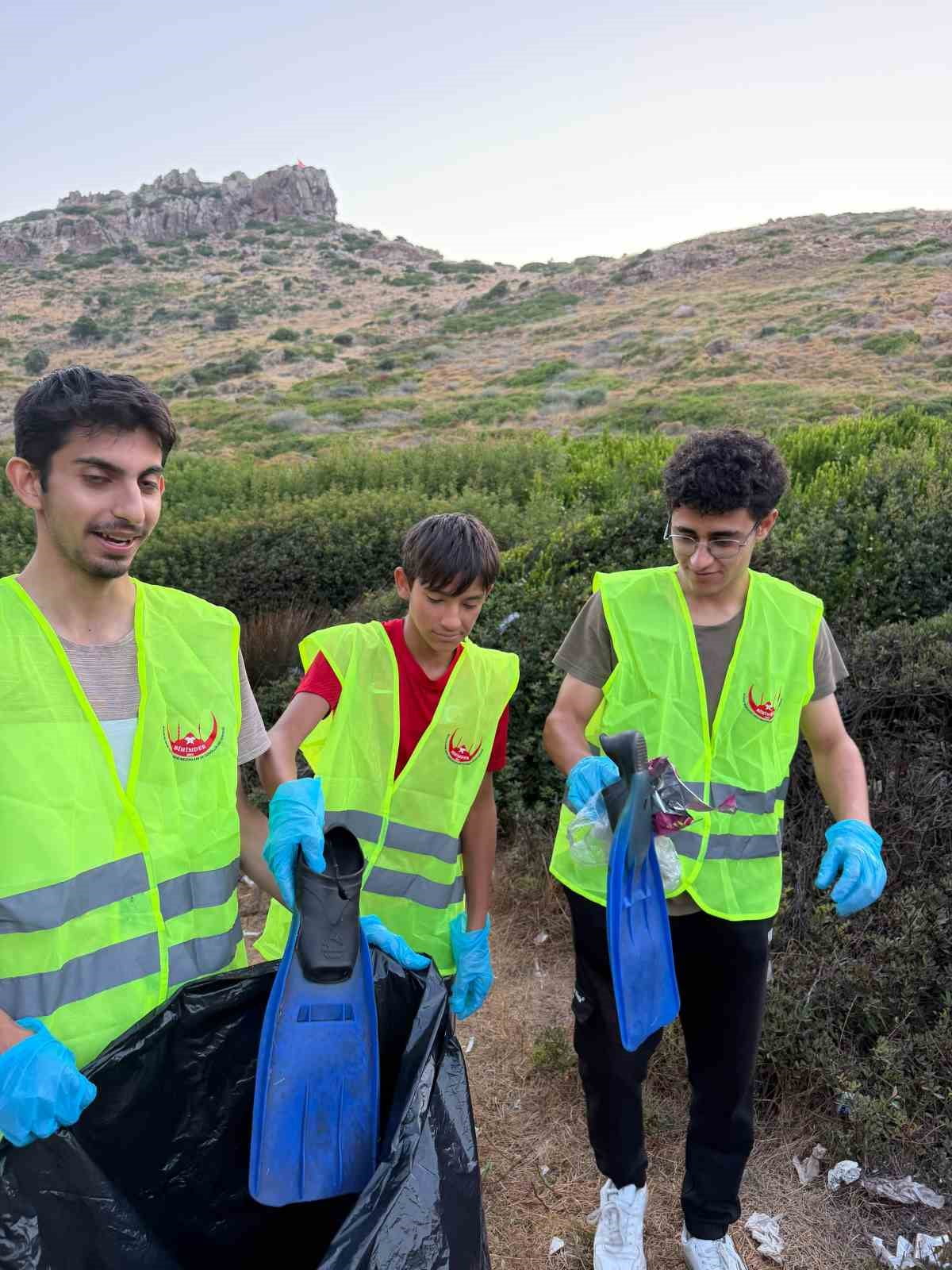 BODRUM İMAM HATİP LİSESİ MEZUNLARI VE GÖNÜLLÜLERİ DERNEĞİ ÜYELERİ, SABAH NAMAZI BULUŞMASININ...