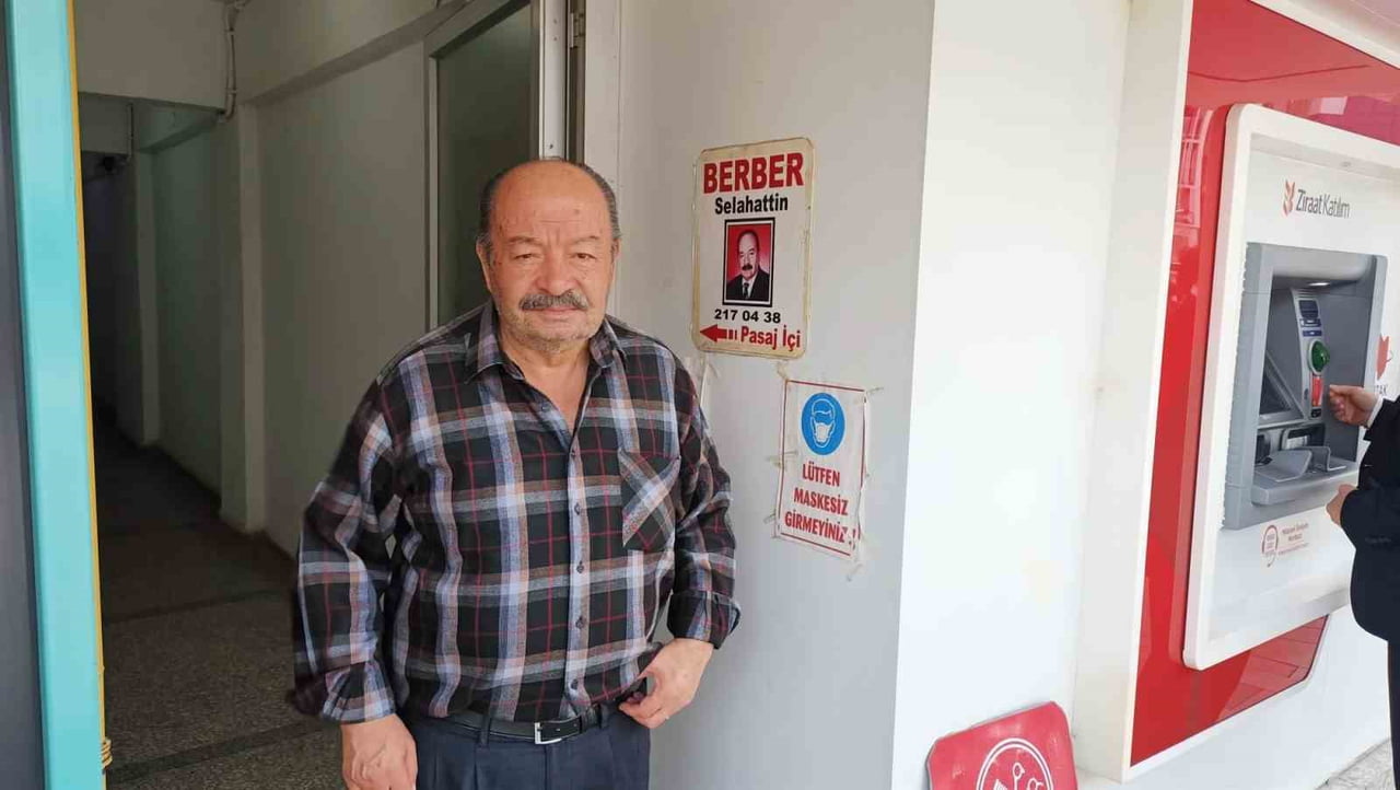 BOLU'DA SEKTÖRE SAYISIZ ÇIRAK YETİŞTİREN, İZZET BAYSAL CADDESİ'NİN EN ESKİ ESNAFLARINDAN BİRİ...