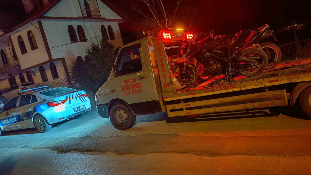 BOLU'NUN MUDURNU İLÇESİNDE VATANDAŞLARDAN GELEN YOĞUN ŞİKAYETLER ÜZERİNE HAREKETE GEÇEN POLİS...