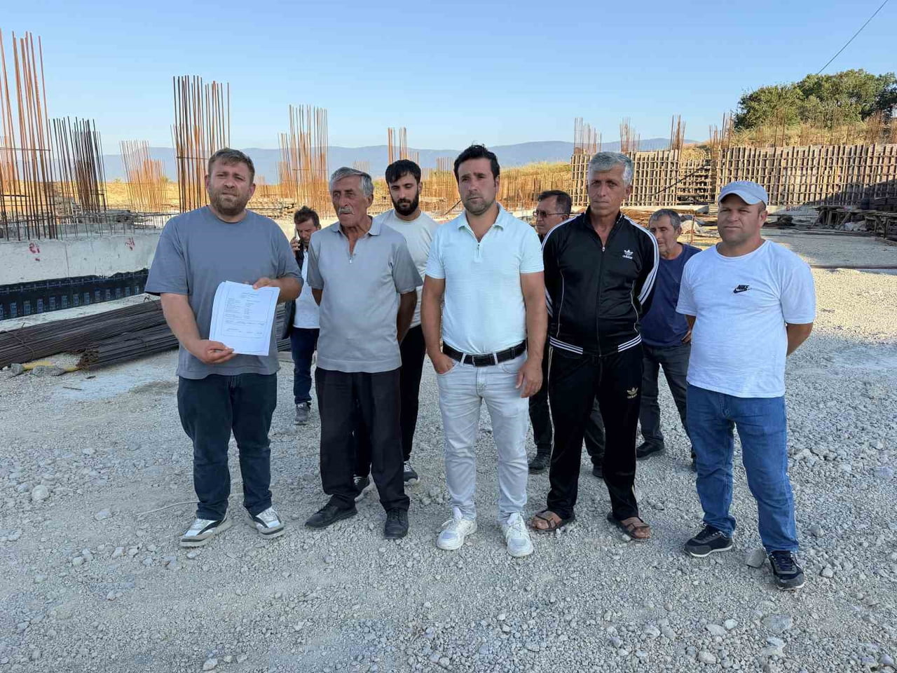 BOLU ABANT İZZET BAYSAL ÜNİVERSİTESİ YERLEŞKESİNDEKİ İLAHİYAT FAKÜLTESİ EK BİNA İNŞAATINDA ÇALIŞAN...