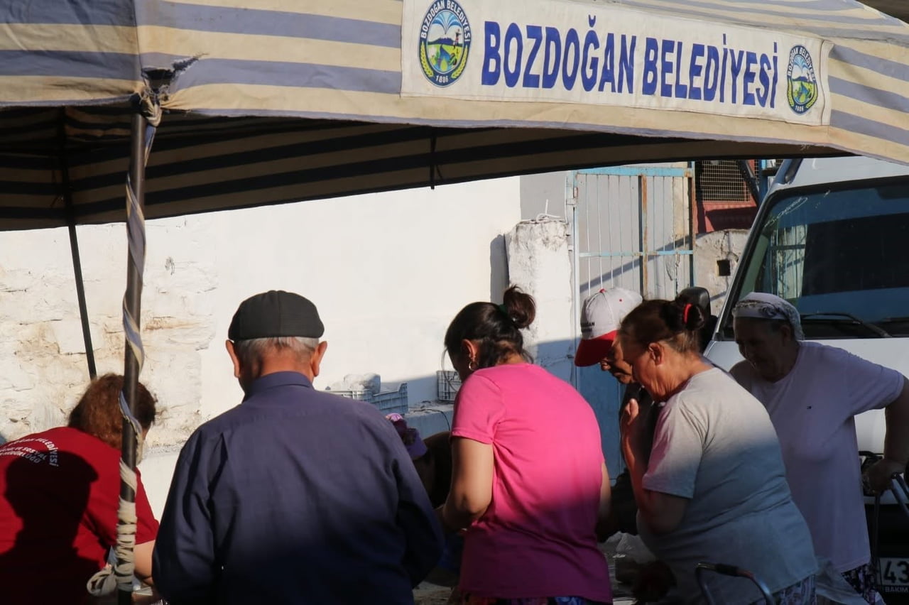 BOZDOĞAN BELEDİYESİ'NDEN AŞURE İKRAMI