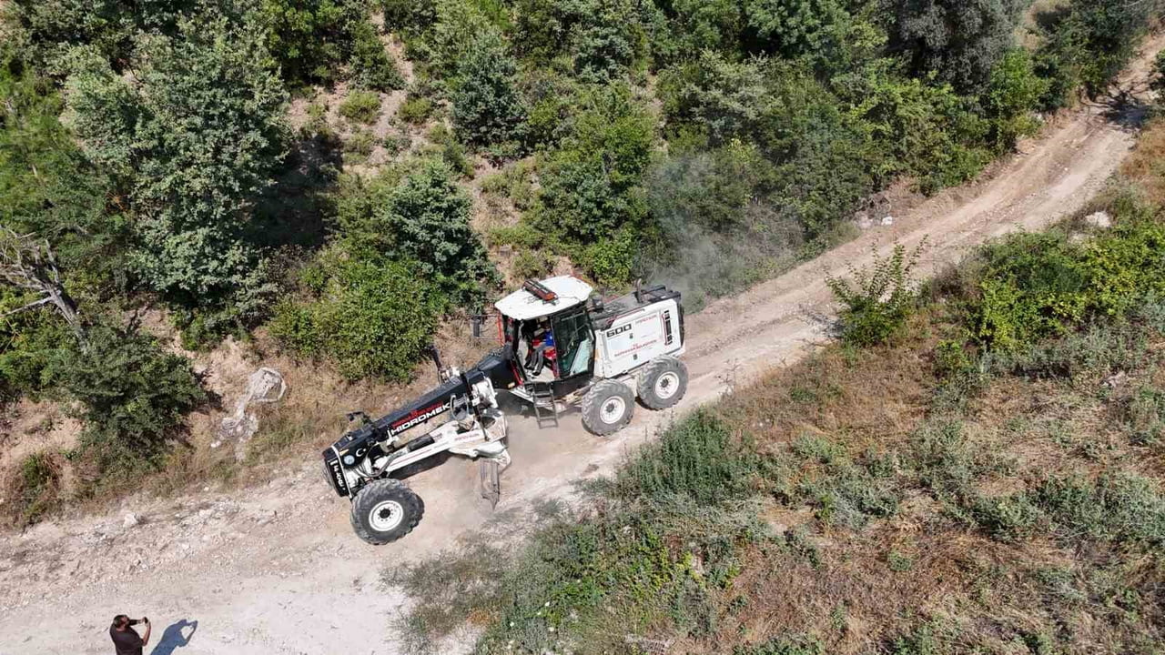 BOZDOĞAN BELEDİYESİ'NDEN ÖRENCİK'TE BAHÇE YOLU ÇALIŞMASI