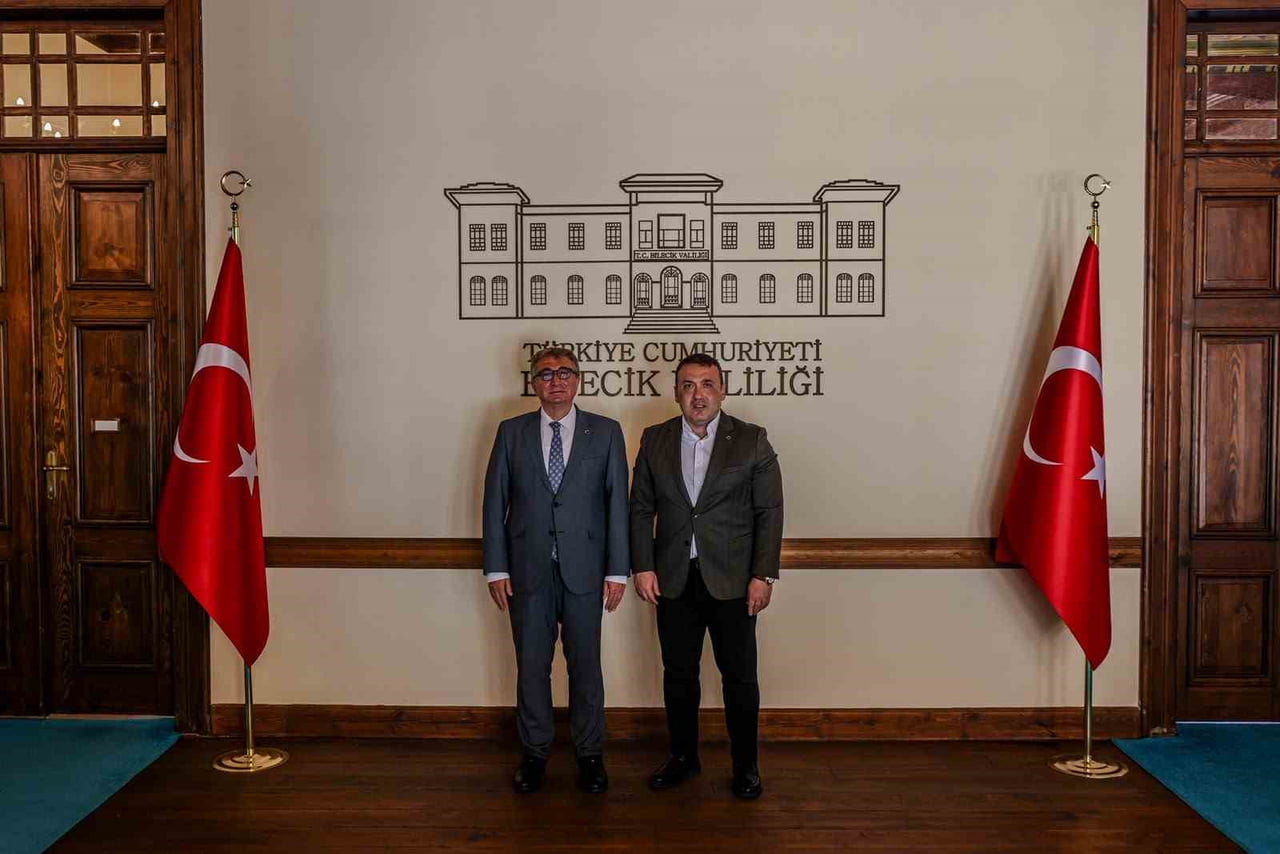 BOZÜYÜK KAYMAKAMI DR. AHMET NACİ HELVACI GÖREVE BAŞLADI