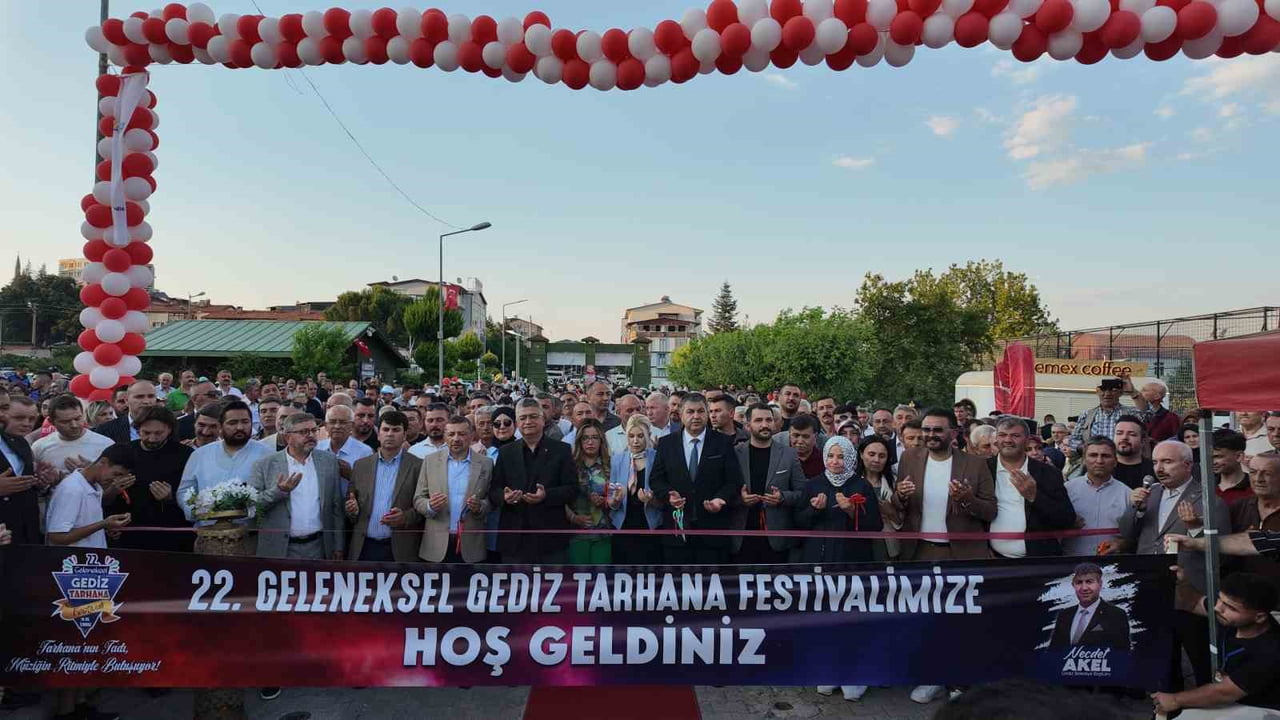 BU YIL 22. KEZ KAPILARINI ARALAYAN GELENEKSEL GEDİZ TARHANA FESTİVALİ, DÜZENLENEN GÖRKEMLİ BİR...