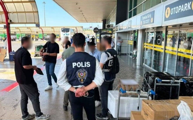 BURSA'DA DÜZENSİZ GÖÇÜN ÖNLENMESİ, GÖÇMEN KAÇAKÇILIĞI ORGANİZATÖRLERİNİN YAKALANMASI VE KAMU...