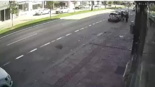 Bursa'da feci kaza kamerada: Kontrolden çıkan otomobil takla atarak karşı şeride geçti, 2...