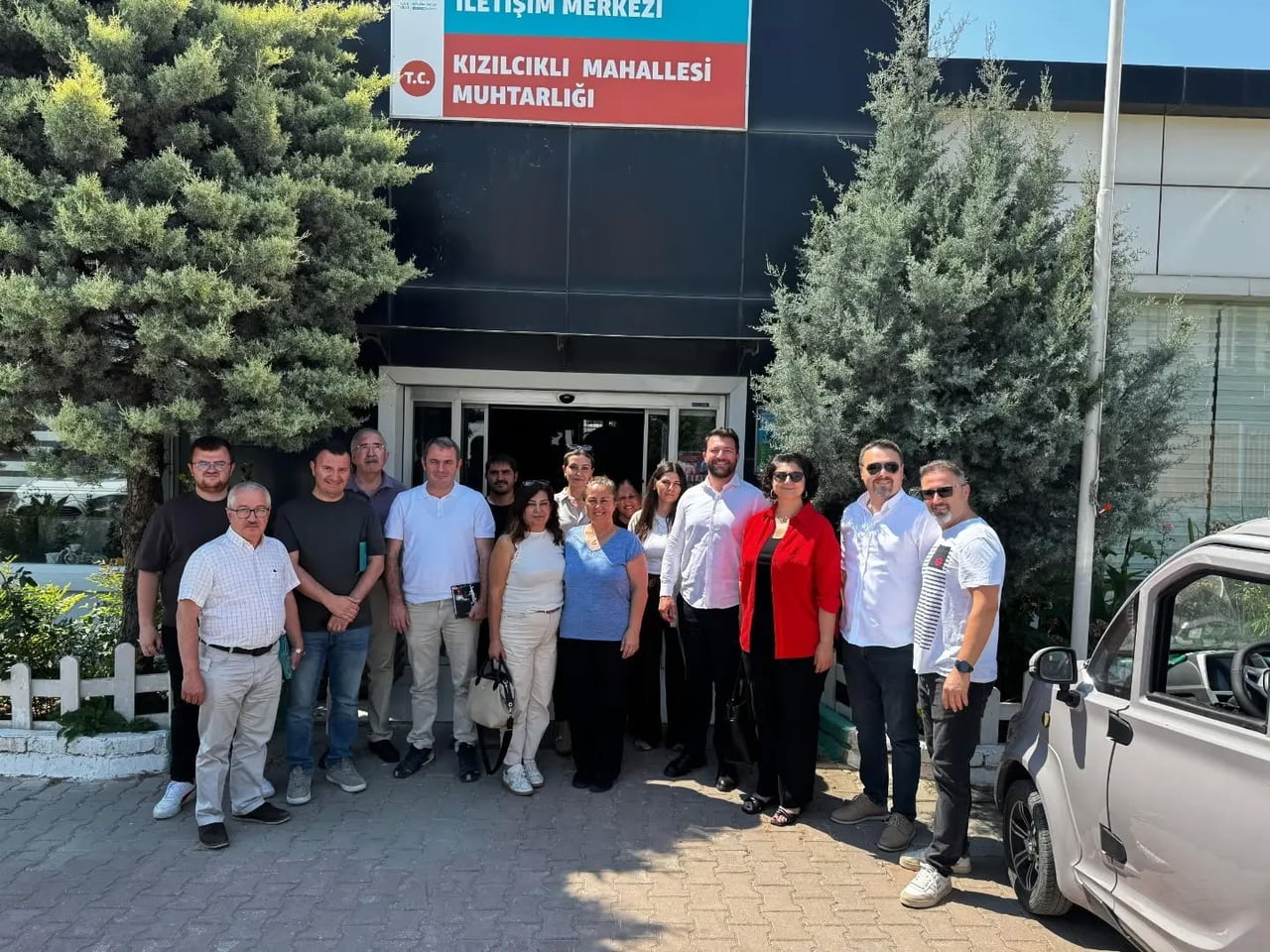BURSA'DA NİLÜFER BELEDİYESİ, MAHALLE MUHTARLARINDAN GELEN TALEP VE ÖNERİLER DOĞRULTUSUNDA SAHA...