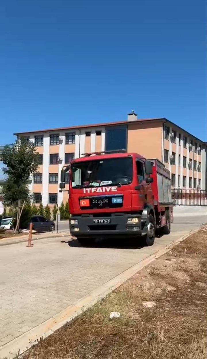 BURSA'NIN KESTEL İLÇESİ AKTAŞTEPE MEVKİSİNDE ÇIKAN ORMAN YANGINI, EKİPLERİN YOĞUN MÜDAHALESİ...