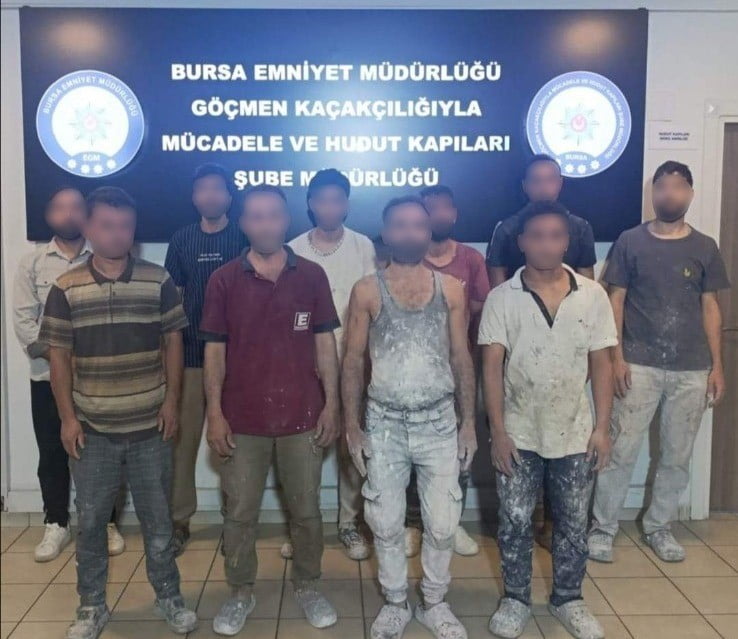 BURSA'NIN NİLÜFER İLÇESİNDE FAALİYET GÖSTEREN BİR İŞ YERİNE POLİS EKİPLERİNCE DÜZENLENEN...