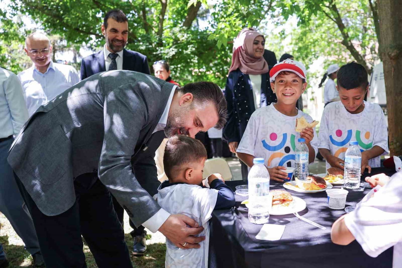 BURSA BÜYÜKŞEHİR BELEDİYE BAŞKAN VEKİLİ ŞAHİN BİBA, 206.000 METREKARELİK ALANDA 123 FARKLI TÜRDEN...