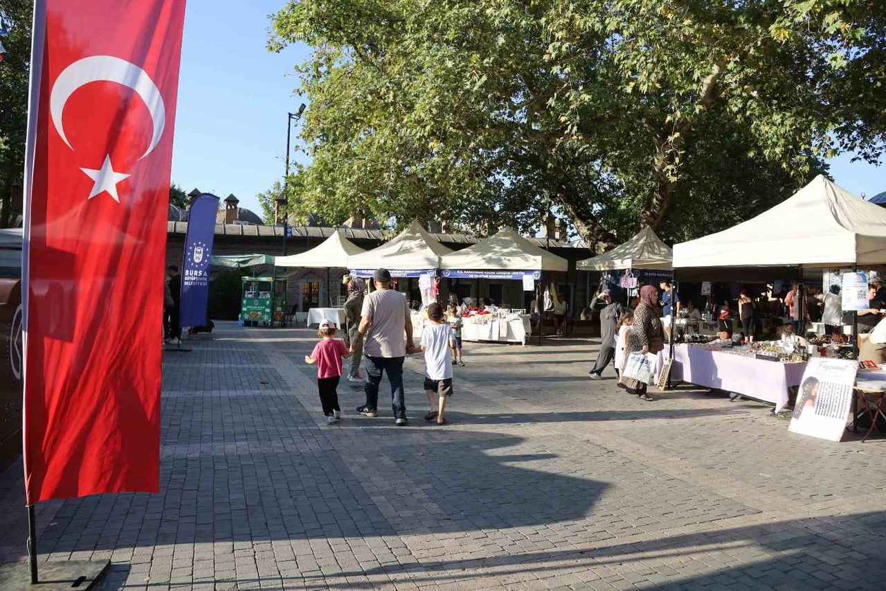 BURSA BÜYÜKŞEHİR BELEDİYESİ'NİN KADINLARIN EKONOMİK VE SOSYAL HAYATA KATILIMINI GÜÇLENDİRMEK...