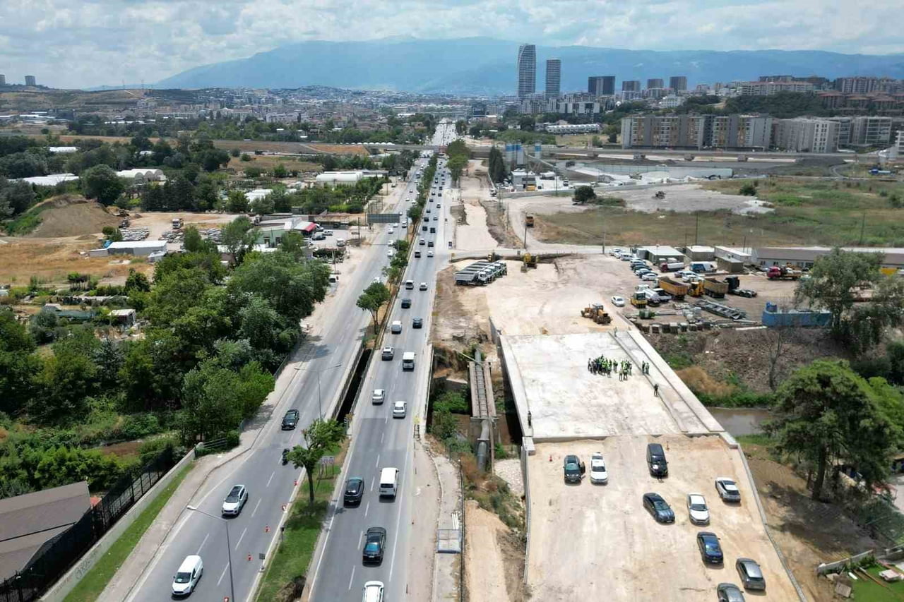 BURSA BÜYÜKŞEHİR BELEDİYESİ BAŞKAN VEKİLİ ŞAHİN BİBA, ‘GEÇİT KÖPRÜSÜ VE BAĞLANTI YOLLARI’ İLE...