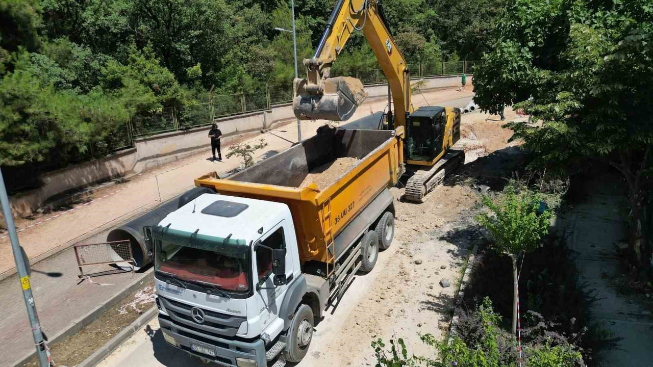 BURSA BÜYÜKŞEHİR BELEDİYESİ, İÇME SUYU ARZ GÜVENLİĞİNİ TESİS ETMEK AMACIYLA SÜRDÜRDÜĞÜ ÇALIŞMALAR...