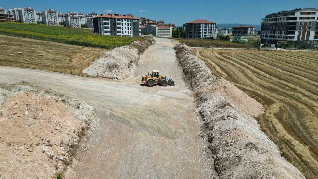 BURSA BÜYÜKŞEHİR BELEDİYESİ, İL GENELİNDE ÇALIŞMALARINI SÜRDÜRDÜĞÜ YENİ İMAR YOLLARI KAPSAMINDA...