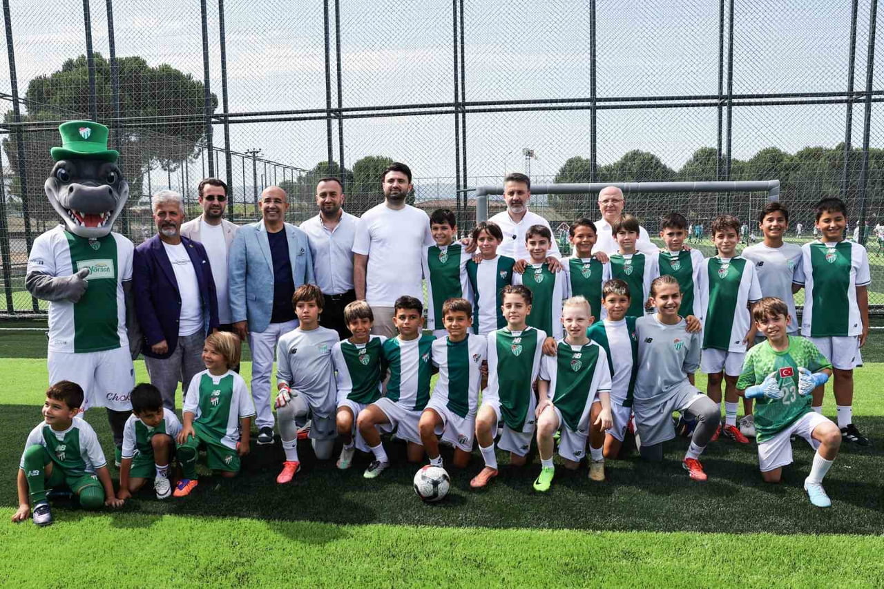 BURSA BÜYÜKŞEHİR BELEDİYESİ, SPOR KENTİ KİMLİĞİNİ GÜÇLENDİRMEYE YÖNELİK HAYATA GEÇİRDİĞİ TESİS...